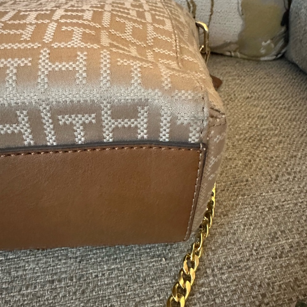 Tommy Hilfiger POSH Vintage Signature Fabric & Leather Brown Tote & Crossbody - Picture 9 of 16